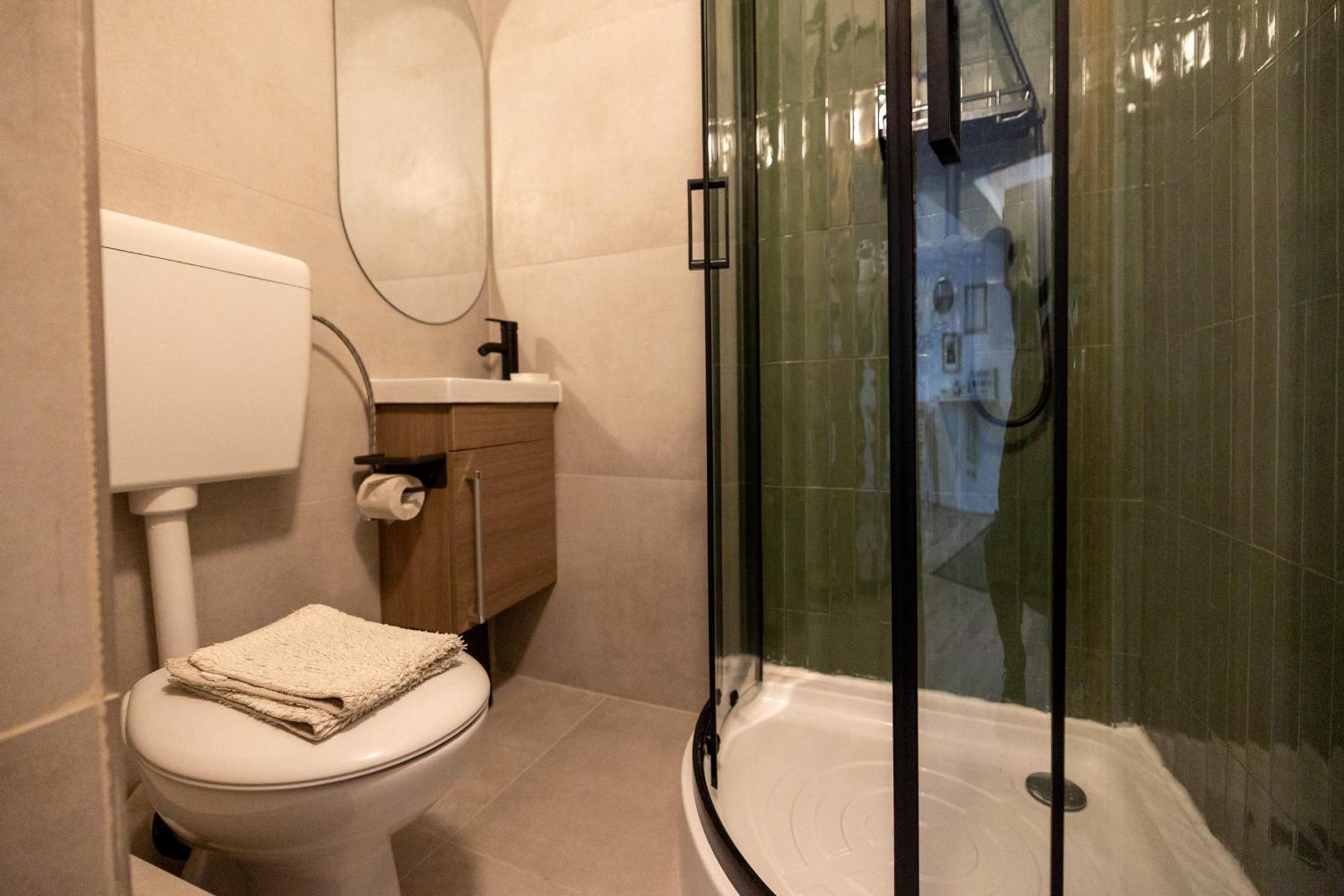 Cozy Studio Retreat - Quiet, Premium Stay Timişoara Eksteriør bilde
